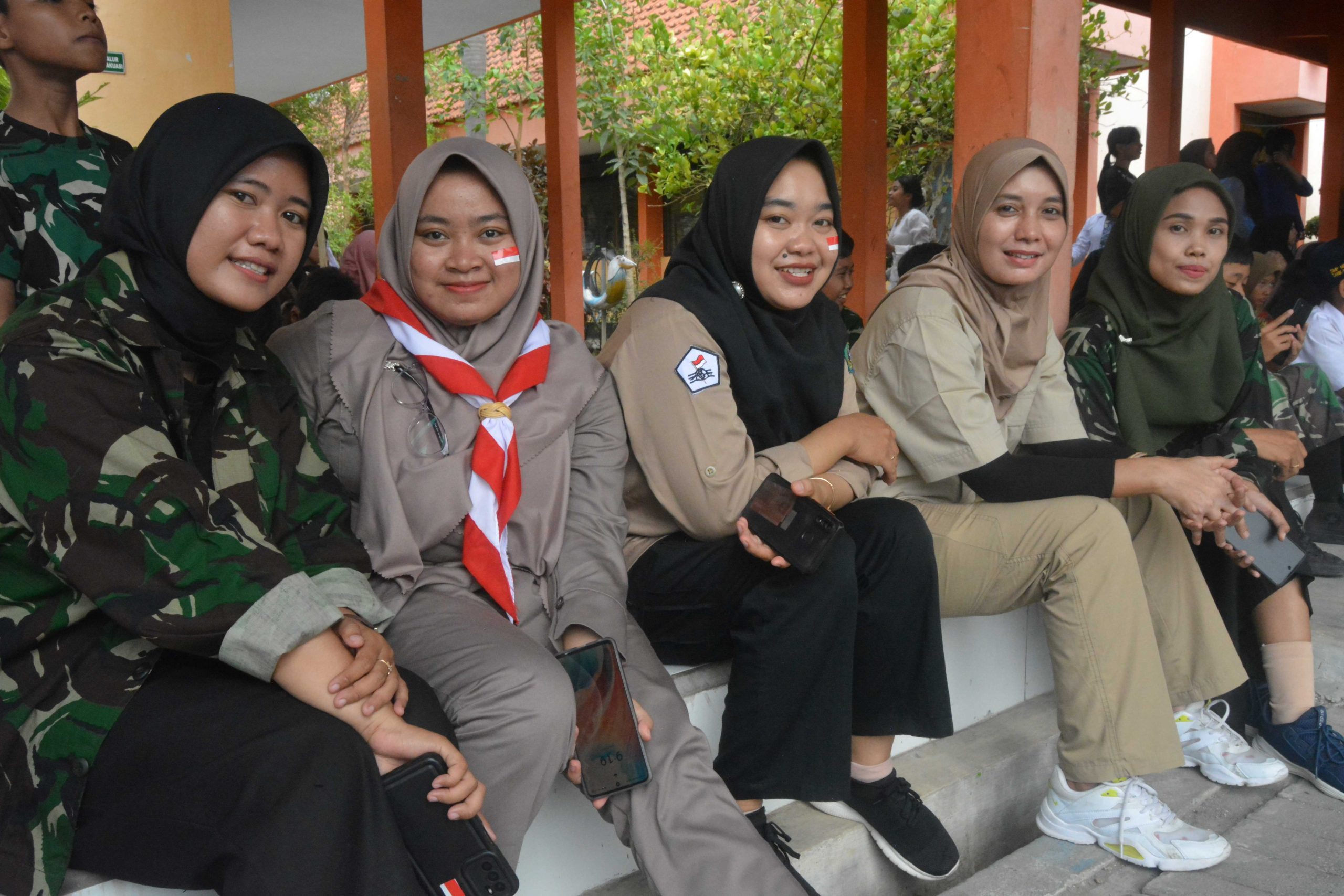 HARI PAHLAWAN